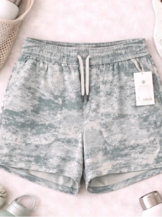 Athleta Pants - Athleta Farallon Green Gray Camo shorts